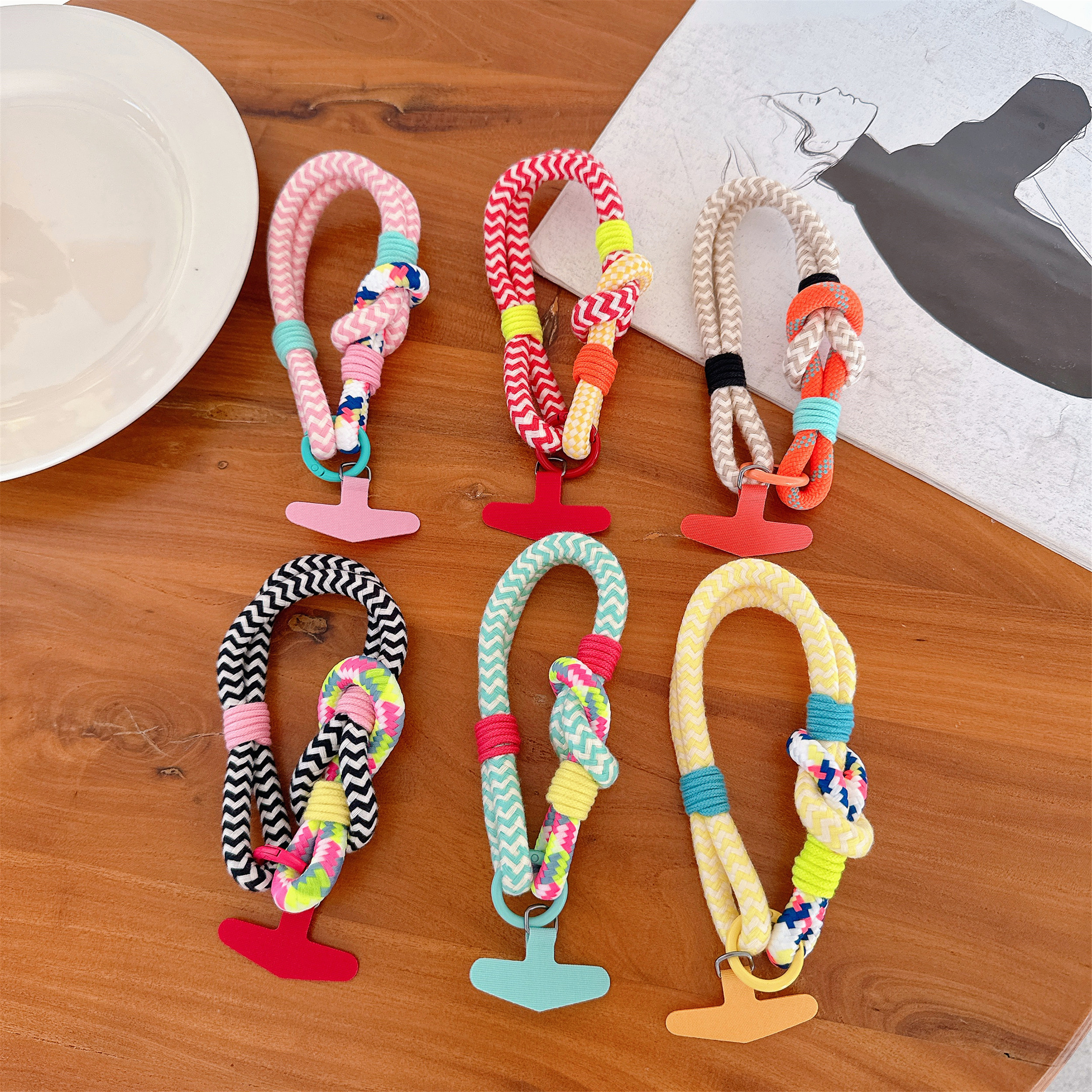 Keychains Contrast Color Key C - Men Keychain Accessories reseña y precio