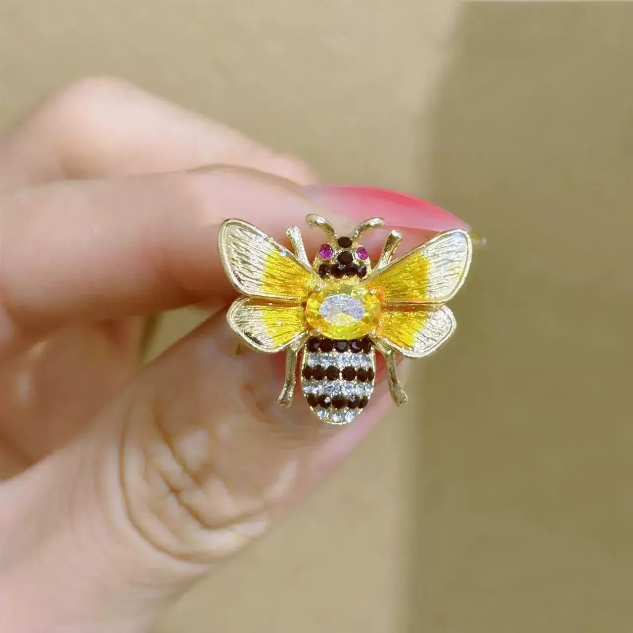 1Pc Fashion Little Bee Brooch  - Men'S Accessories Trends 2025 reseña y precio