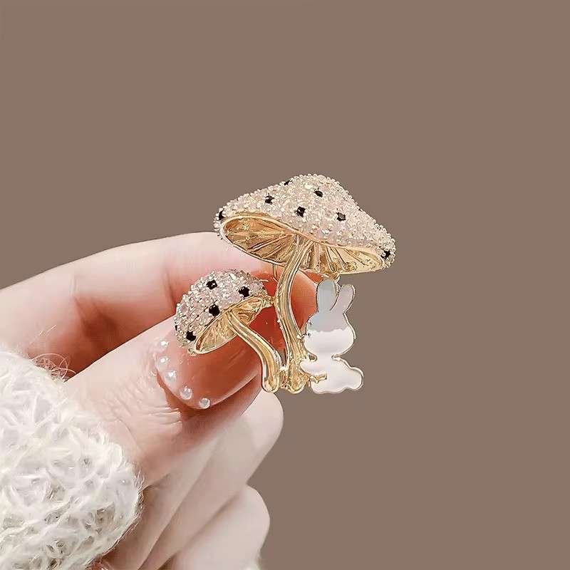 Romantic Rabbit Brooch for Men - Men'S Accessories Trends 2025 reseña y precio