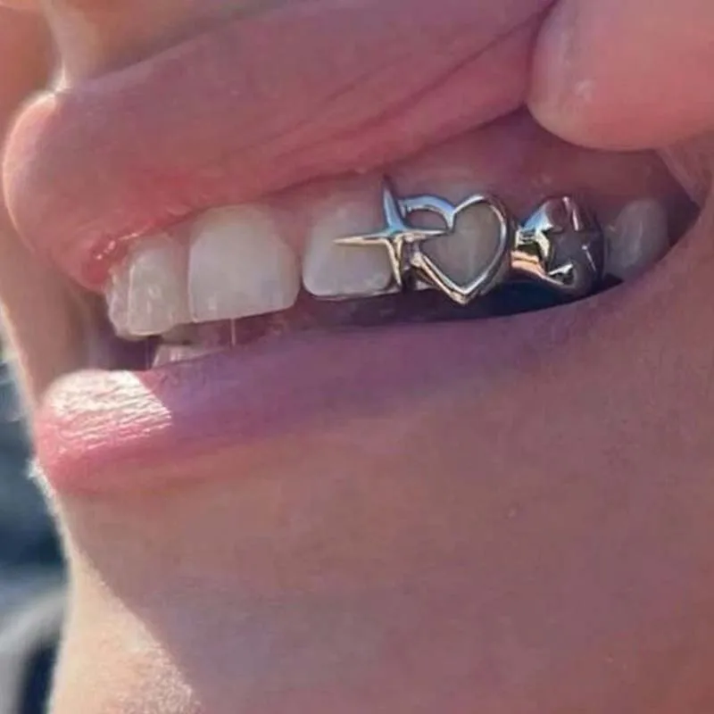 Punk Hip Hop Hollow Heart Teet - Men Accessories In Silver reseña y precio